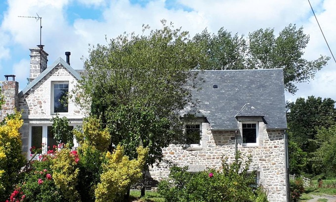 Orval House | 130 m² Gîte ∙ 3 bedrooms ∙ 7 guests