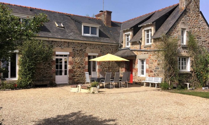 Plouha House | 130 m² Gîte ∙ 4 bedrooms ∙ 8 guests