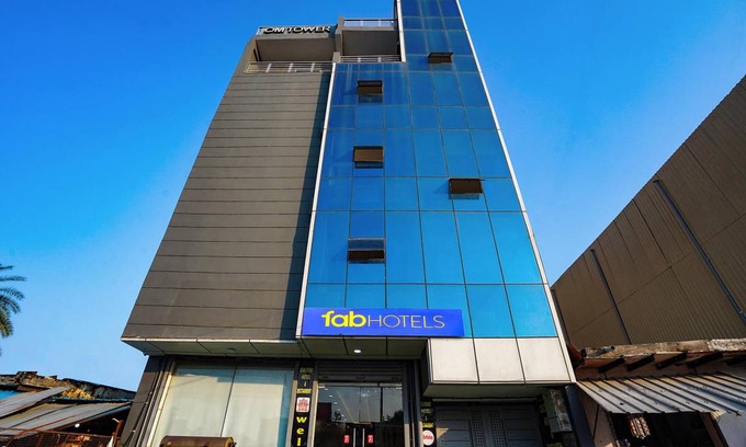 Noida Hotel | 130 m² Hotel ∙ 2 guests
