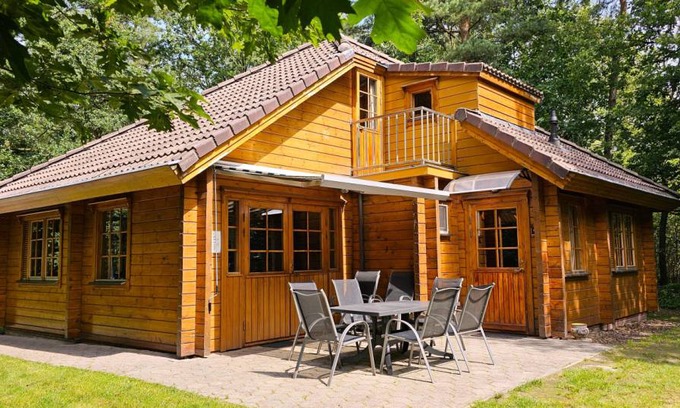Neede House | 130 m² House ∙ 5 bedrooms ∙ 10 guests