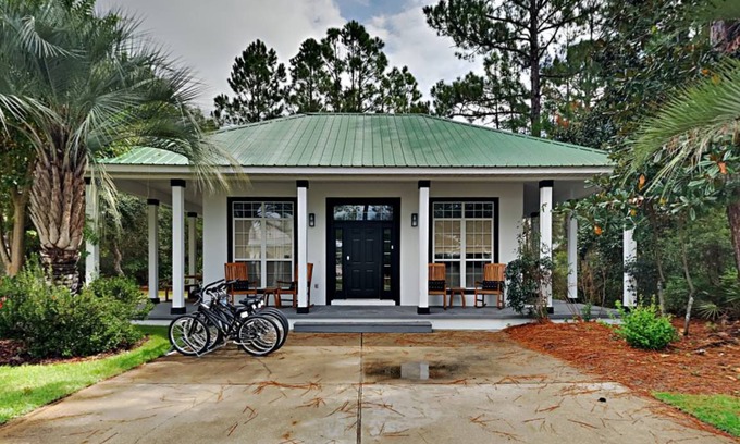 Sugarwood Beach House | 130 m² House ∙ 3 bedrooms ∙ 8 guests