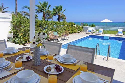 Ayia Thekla Villa | 130 m² Villa ∙ 3 bedrooms ∙ 6 guests