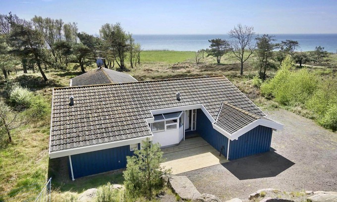 Oster Somarken House | 1327 Aakirkeby - Holsteroddevej 15