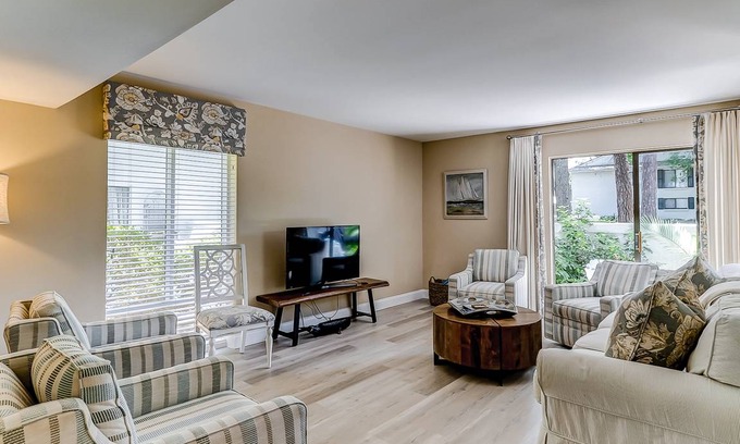 Shipyard Plantation Condo | 134 m² Condo ∙ 2 bedrooms ∙ 7 guests