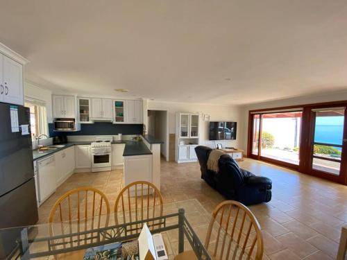 Penneshaw House | 134 m² House ∙ 3 bedrooms ∙ 6 guests
