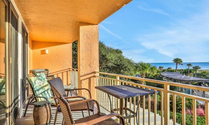 Fernandina Beach Apartment | 1345 Ship Watch