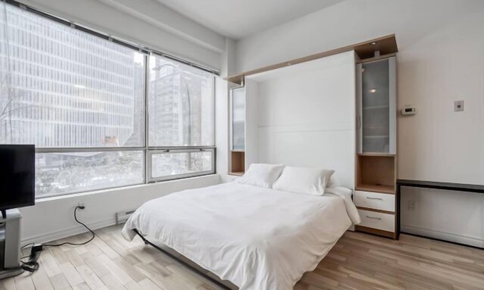 Quartier des Spectacles Apartment | #135 Cozy & Stylish APT in Downtown