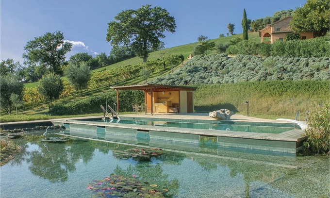 Ostra Vetere House | 135 m² House ∙ 3 bedrooms ∙ 6 guests
