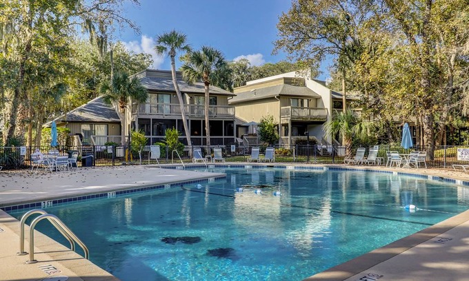 Shipyard Plantation Condo | 137 m² Condo ∙ 2 bedrooms ∙ 8 guests