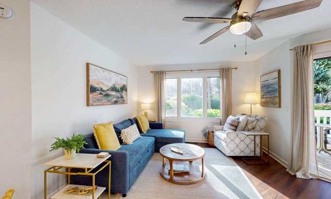 Shipyard Plantation Condo | 137 m² Condo ∙ 2 bedrooms ∙ 6 guests