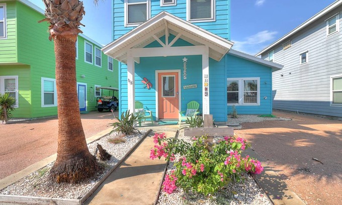 Port Aransas Cottage | 137 m² Cabin ∙ 4 bedrooms ∙ 10 guests