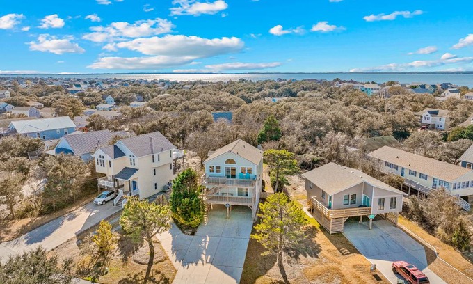 Nags Head House | 137 m² House ∙ 4 bedrooms ∙ 8 guests