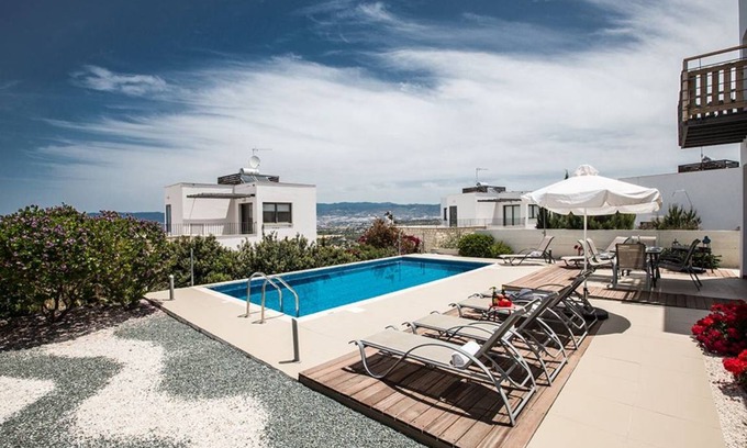 Lakatamia Villa | 137 m² Villa ∙ 3 bedrooms ∙ 6 guests
