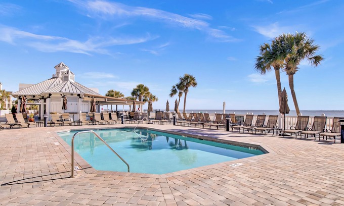 Isle of Palms House | 138 Grand Pavilion by AvantStay | 100 Yards to Ocean and Activities!