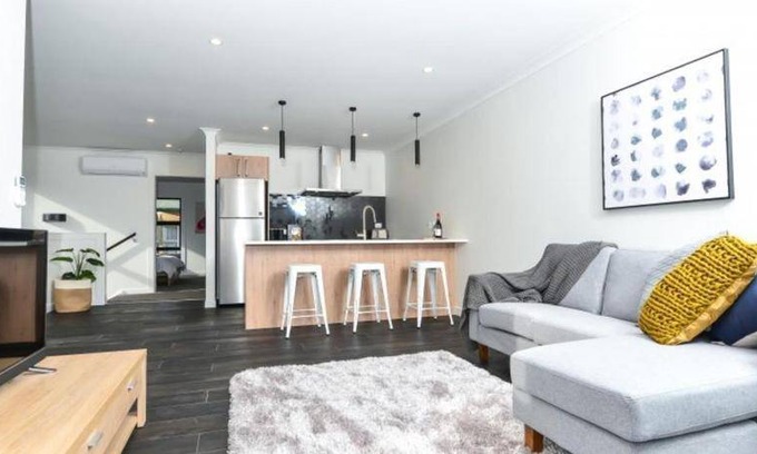 Frankton Apartment | 138 m² Apartment ∙ 3 bedrooms ∙ 7 guests