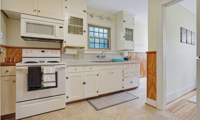 Northeast Neighbors House | 1384 Birchwood Glen TownHome