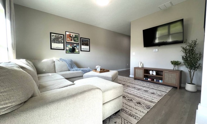 Cedar Falls Apartment | 139 m² Apartment ∙ 3 bedrooms ∙ 1 guest