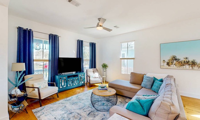 East Hill House | 139 m² House ∙ 2 bedrooms ∙ 4 guests