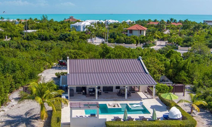 Long Bay House | 139 m² House ∙ 2 bedrooms ∙ 5 guests