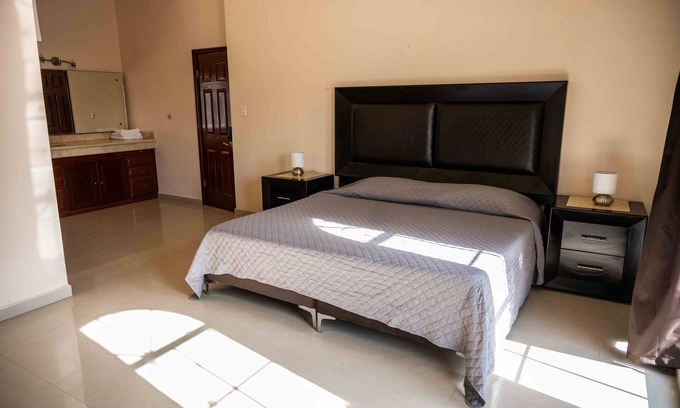 Torreon House | 14 Comfortable suite for 2 people
