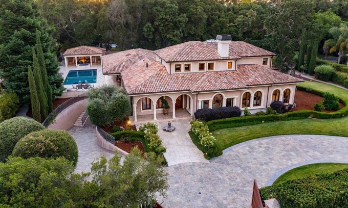 Lindenwood Villa | 14+ million estate, 2.5 miles from Stanford