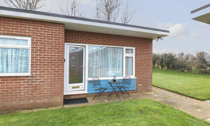 Mundesley Cottage | 14 SIESTA MAR, pet friendly, with a garden in Mundesley