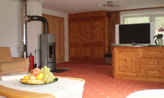 Elbigenalp Apartment | 140 m² Apartment ∙ 2 bedrooms ∙ 6 guests