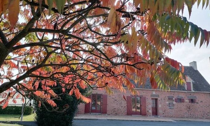 Moitron-sur-Sarthe Cottage | 140 m² Cabin ∙ 3 bedrooms ∙ 6 guests