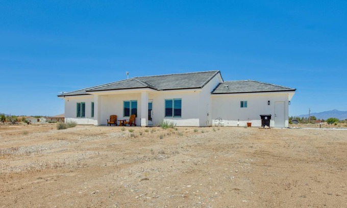 Pahrump Cottage | 140 m² Cabin ∙ 2 bedrooms ∙ 4 guests