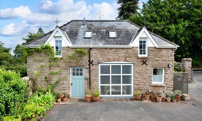 Monmouth Cottage | 140 m² Cabin ∙ 2 bedrooms ∙ 4 guests