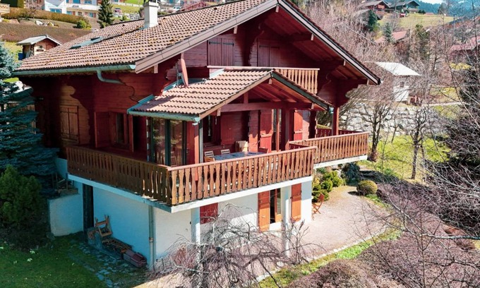 Bernex Ski Chalet | 140 m² Chalet ∙ 5 bedrooms ∙ 16 guests