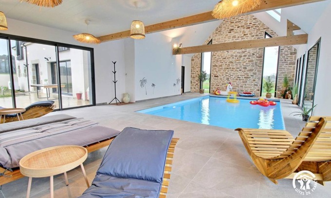 Plumeliau House | 140 m² Gîte ∙ 4 bedrooms ∙ 10 guests