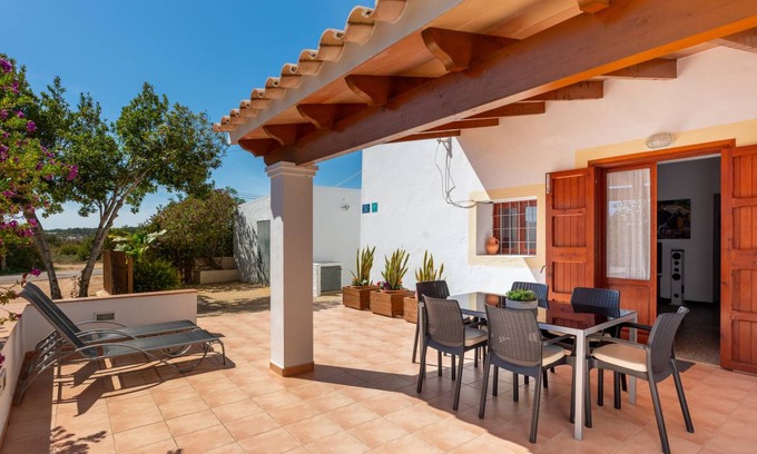 Pilar de la Mola House | 140 m² House ∙ 4 bedrooms ∙ 6 guests