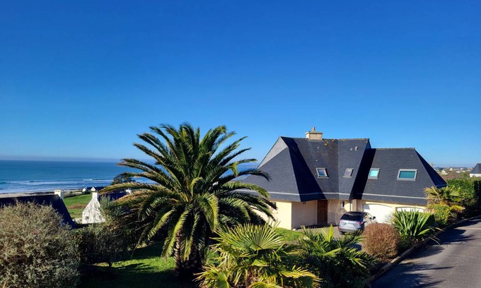 Plouhinec Villa | 140 m² Villa ∙ 3 bedrooms ∙ 6 guests