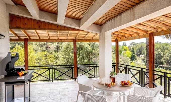 Platres Villa | 140 m² Villa ∙ 3 bedrooms ∙ 6 guests