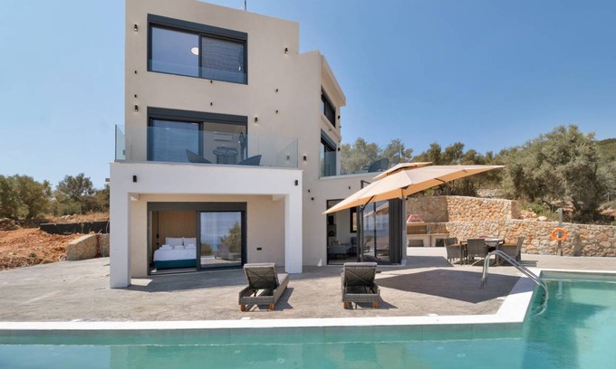 Kavallos Villa | 140 m² Villa ∙ 5 bedrooms ∙ 10 guests