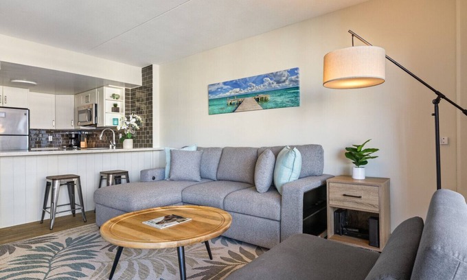 Waikiki Apartment | 1419 · Ilikai Collection # 5.Luxury & Beachfront Location