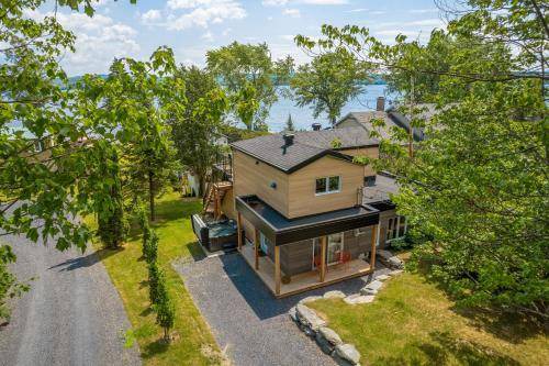 Deauville Ski Chalet | 142 m² Chalet ∙ 4 bedrooms ∙ 12 guests