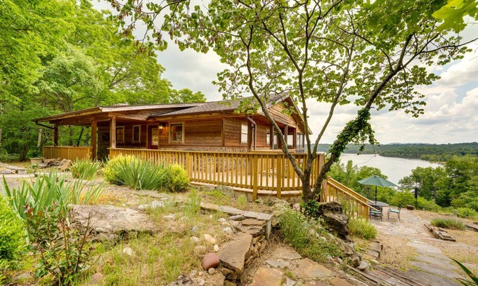 Eagle Rock House | 142 m² House ∙ 2 bedrooms ∙ 5 guests
