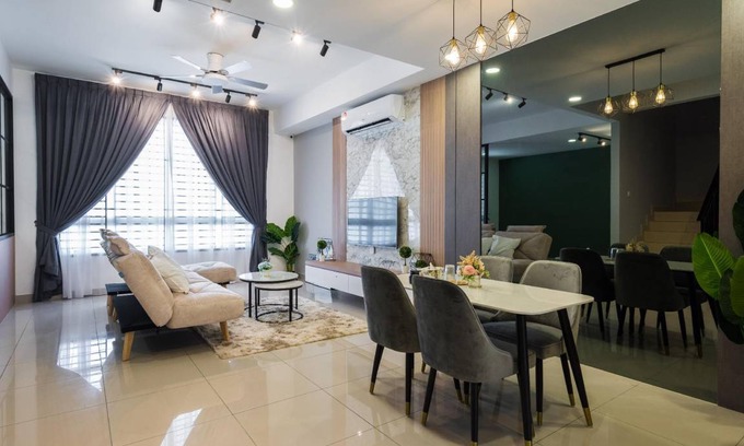 Bandar Penawar House | 143 m² House ∙ 4 bedrooms ∙ 12 guests