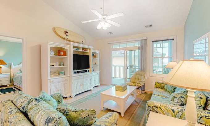 Sunset Island Condo | 144 m² Condo ∙ 3 bedrooms ∙ 6 guests