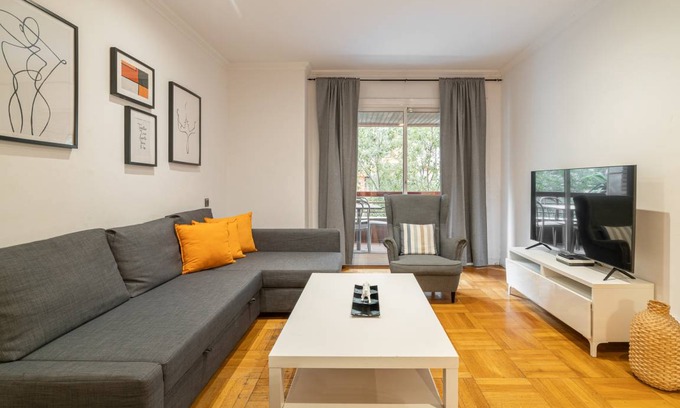 Provencals del Poblenou Apartment | 145 m² Apartment ∙ 5 bedrooms ∙ 11 guests