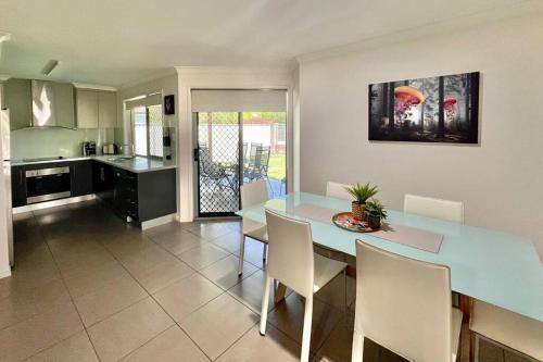 Bundaberg South Apartment | 145 m² Apartment ∙ 3 bedrooms ∙ 6 guests