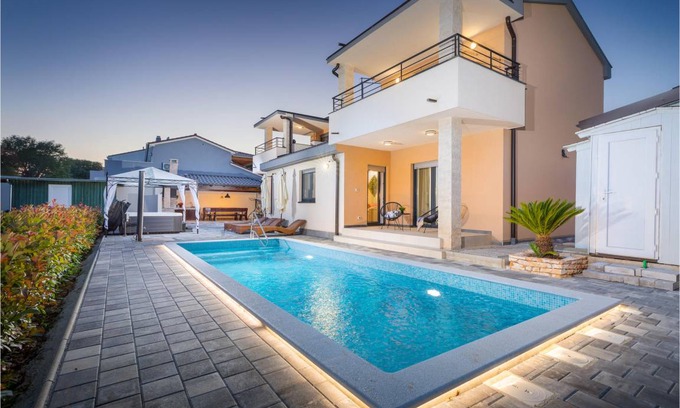 Stinjan House | 145 m² House ∙ 3 bedrooms ∙ 8 guests