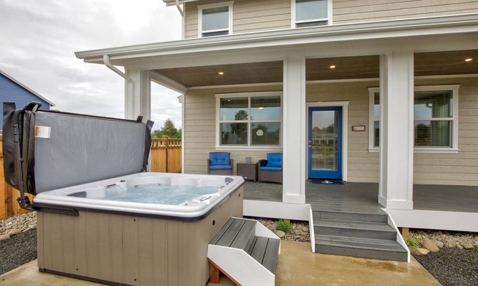 Ocean Shores Cottage | 146 m² Cabin ∙ 3 bedrooms ∙ 7 guests