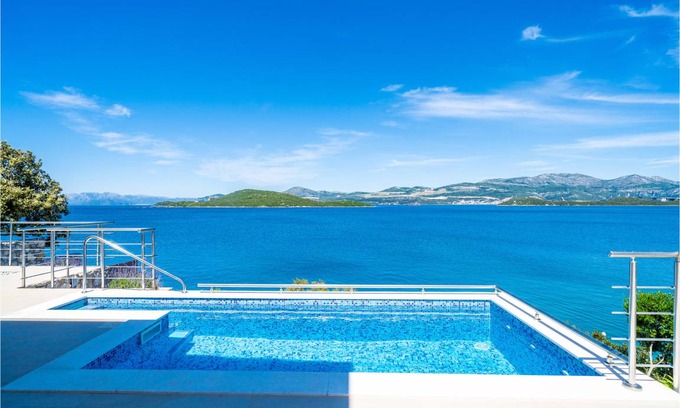 Dubrava House | 146 m² House ∙ 3 bedrooms ∙ 6 guests