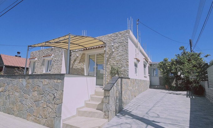 Agios Athanasios House | 148 LIM- STAY Synergy House
