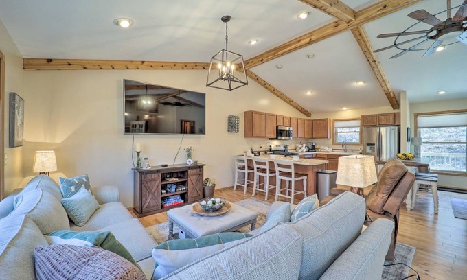 Beech Mountain Cottage | 148 m² Cabin ∙ 3 bedrooms ∙ 7 guests