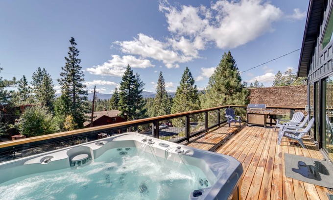 Lake Forest House | 148 m² House ∙ 3 bedrooms ∙ 8 guests