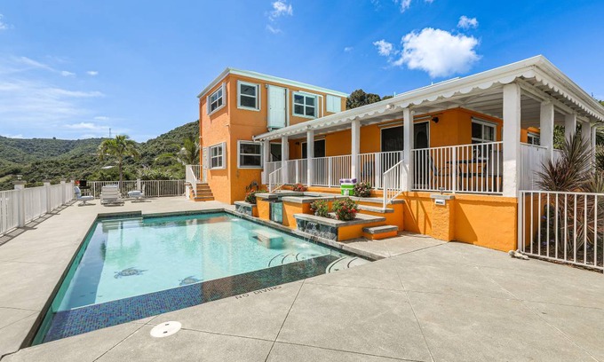 Christiansted House | 148 m² House ∙ 3 bedrooms ∙ 5 guests